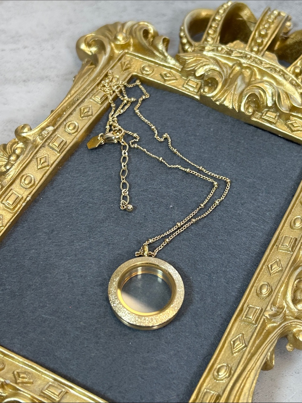 Origami Owl Medium Gold-Tone Textured Circle Pendant Necklace - Picture 4 of 5